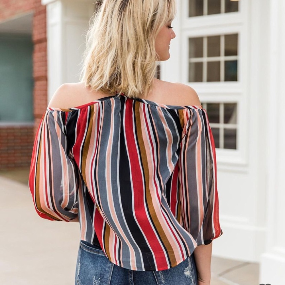 Buckle Cold Shoulder Top - Picture 3 of 7